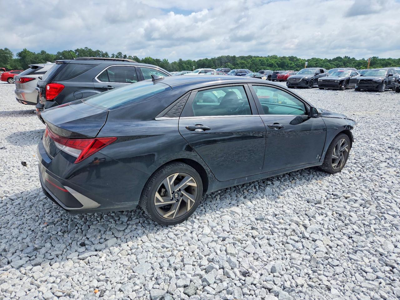 2025 HYUNDAI ELANTRA