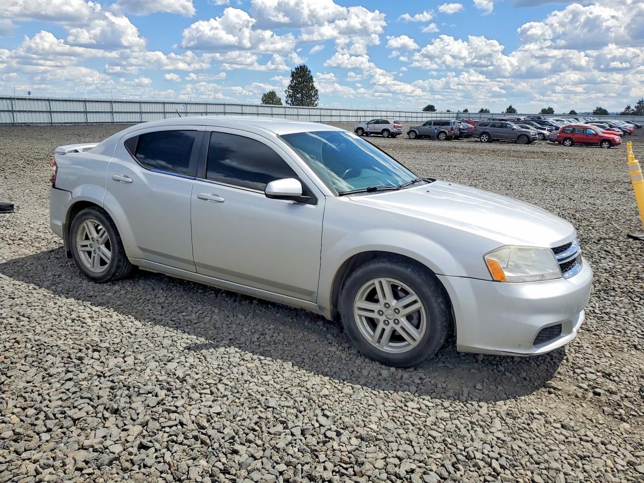 2012 DODGE AVENGER