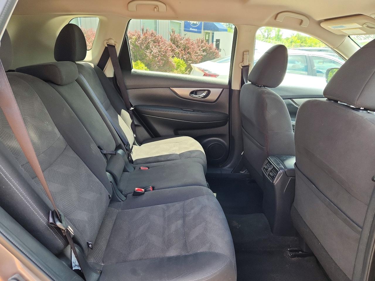2016 NISSAN ROGUE