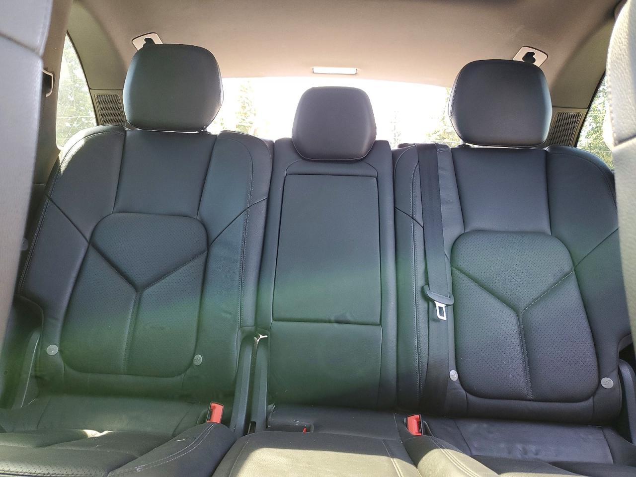 2014 PORSCHE CAYENNE