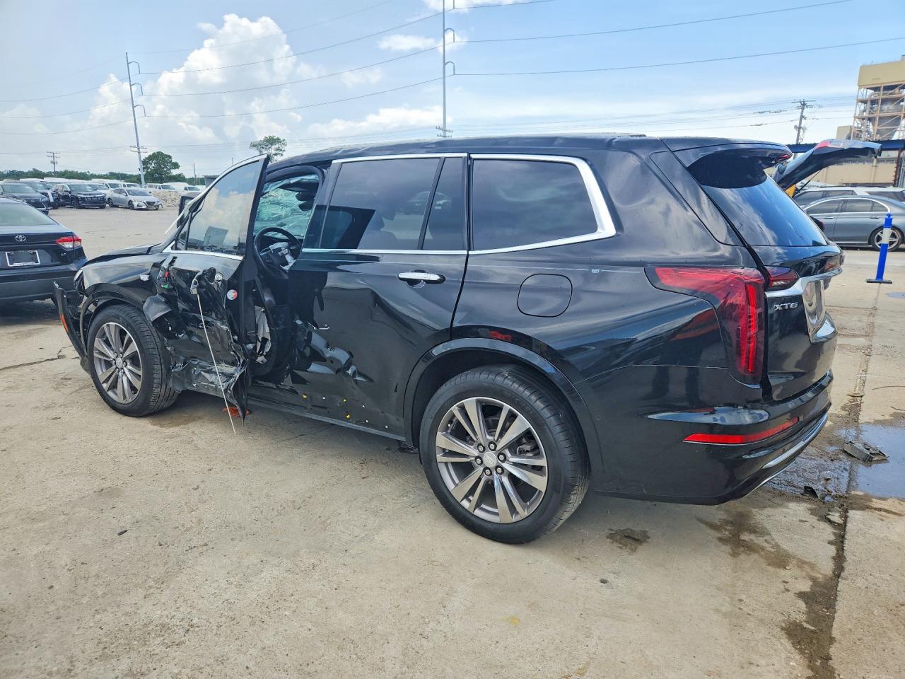 2022 CADILLAC XT6