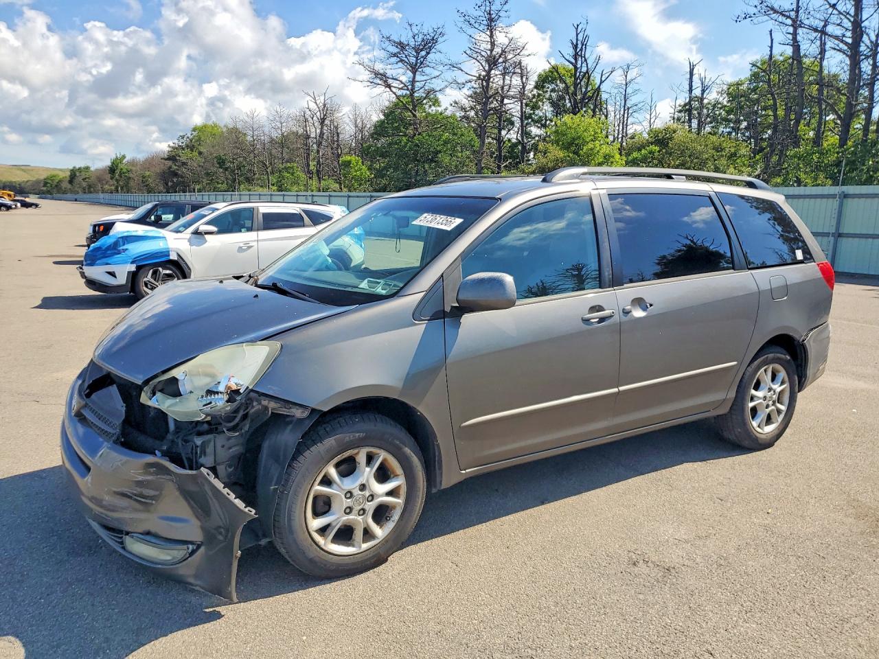 2004 TOYOTA SIENNA