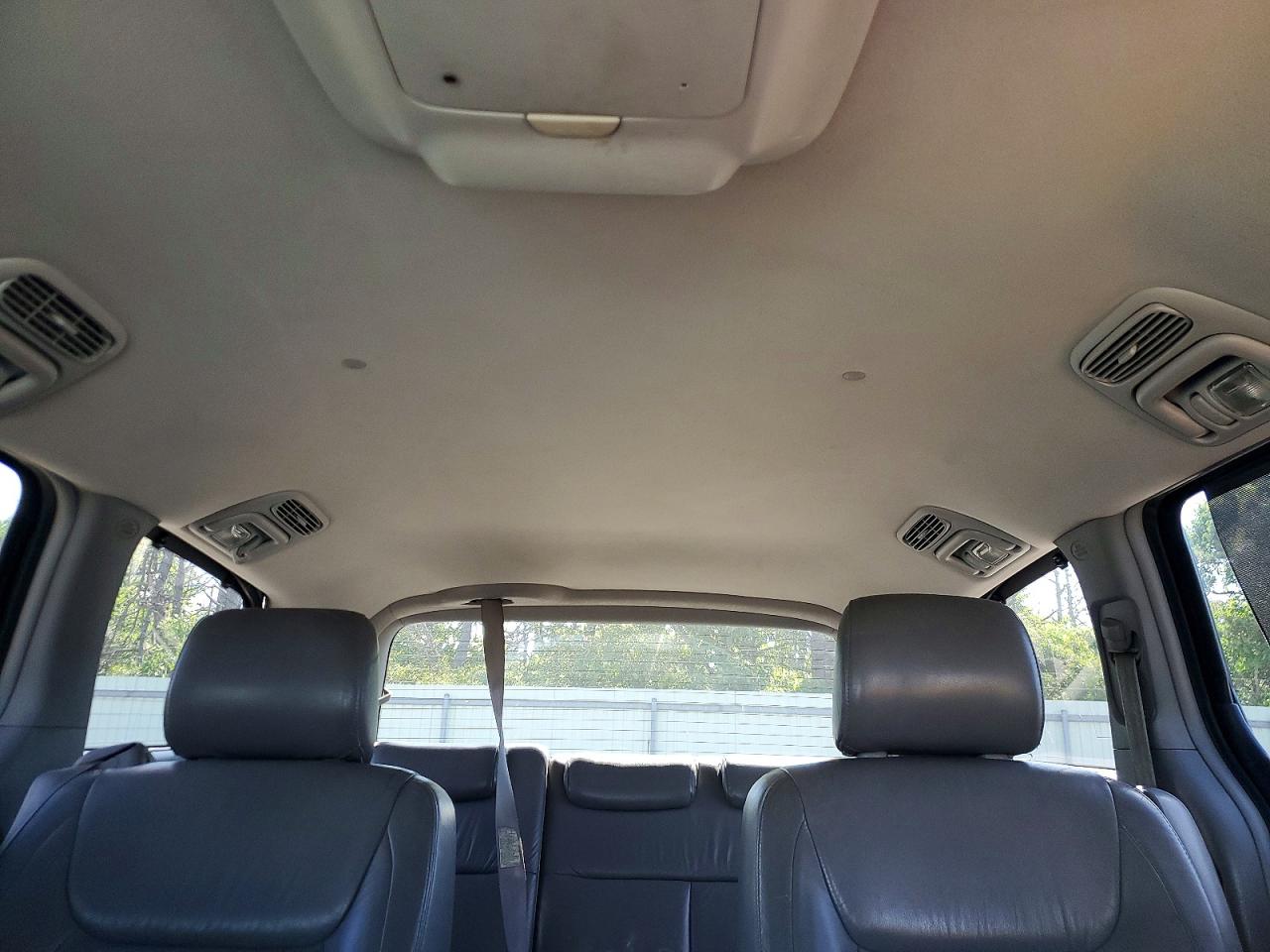 2004 TOYOTA SIENNA