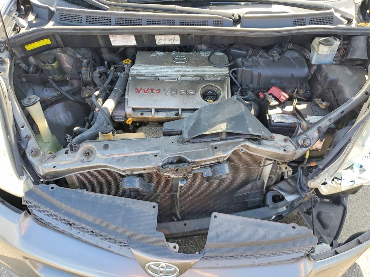 2004 TOYOTA SIENNA