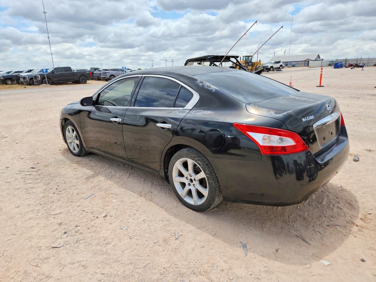 2011 NISSAN MAXIMA