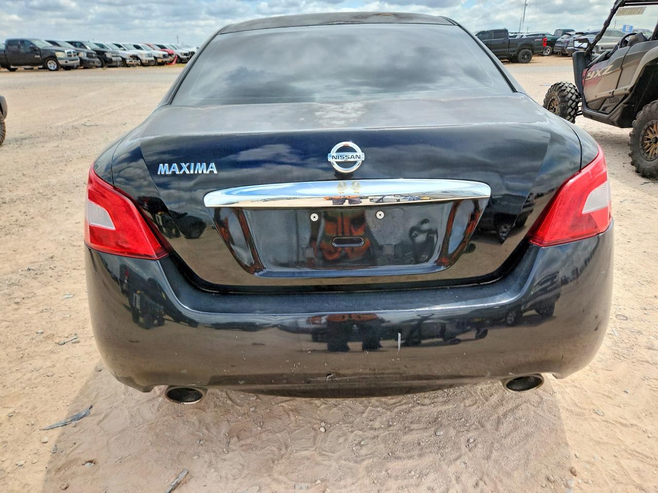 2011 NISSAN MAXIMA