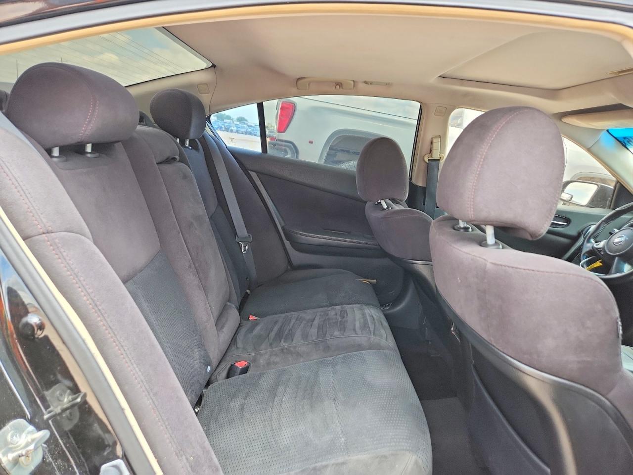 2011 NISSAN MAXIMA