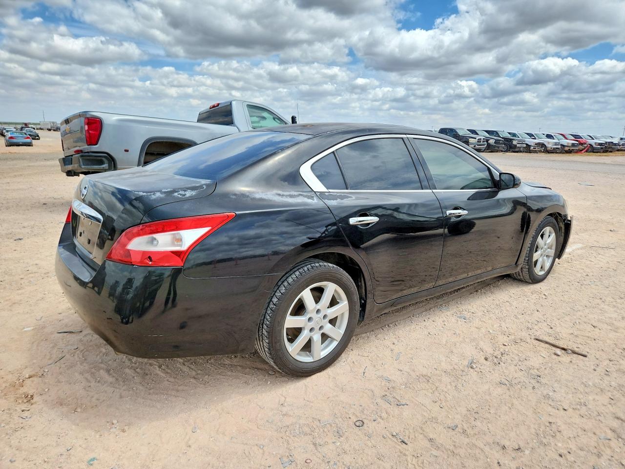 2011 NISSAN MAXIMA