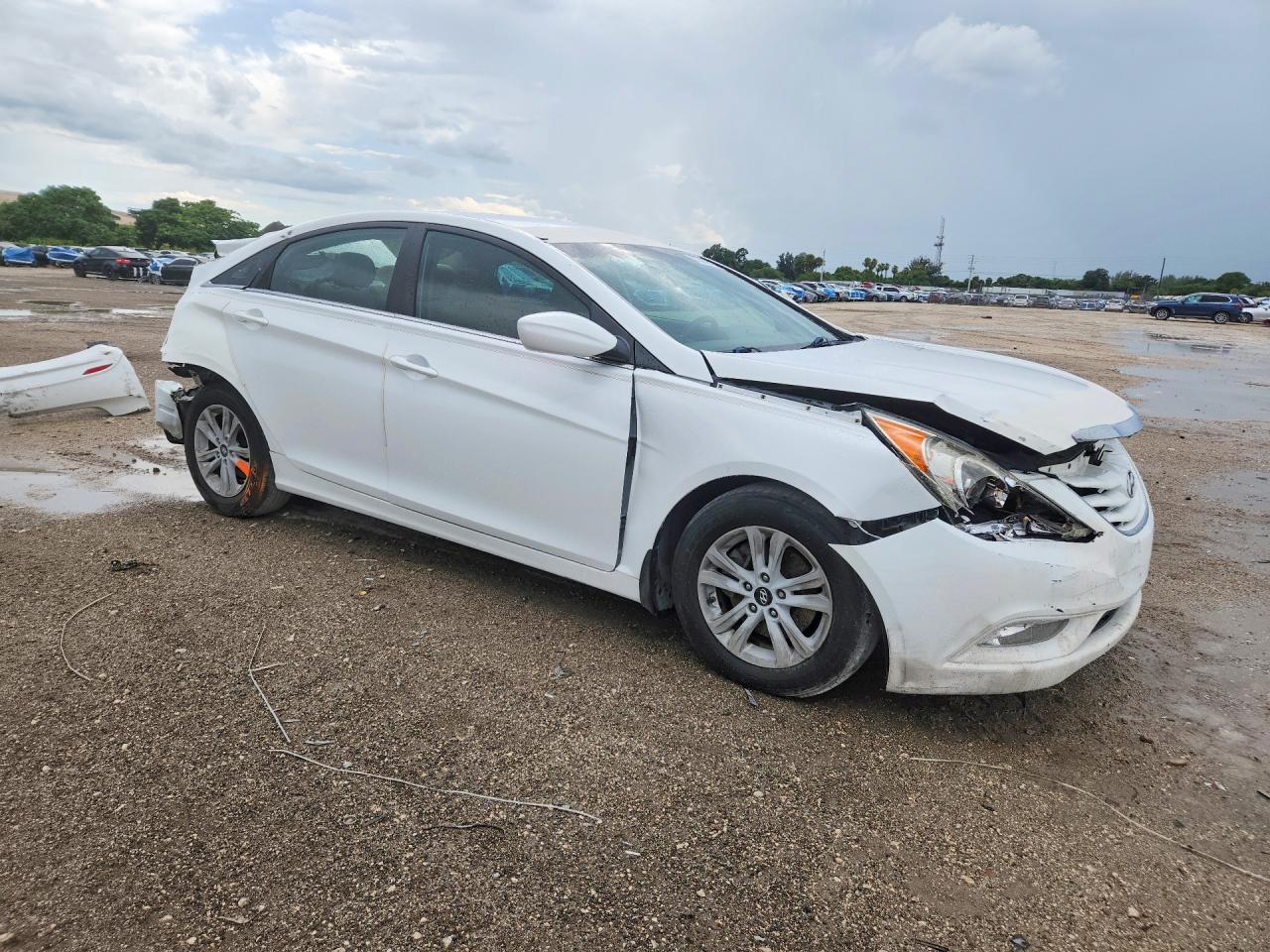 2013 HYUNDAI SONATA