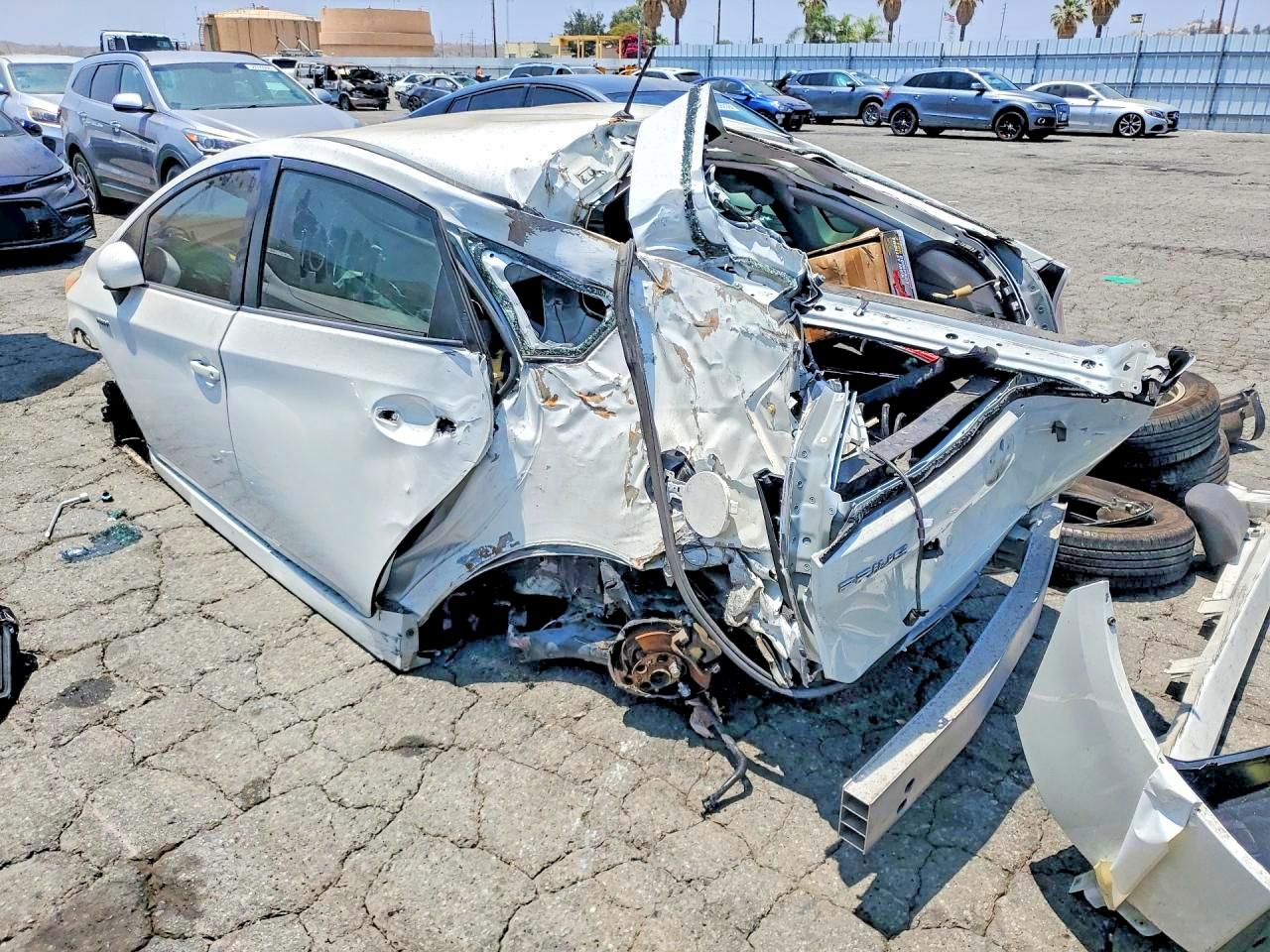 2014 TOYOTA PRIUS