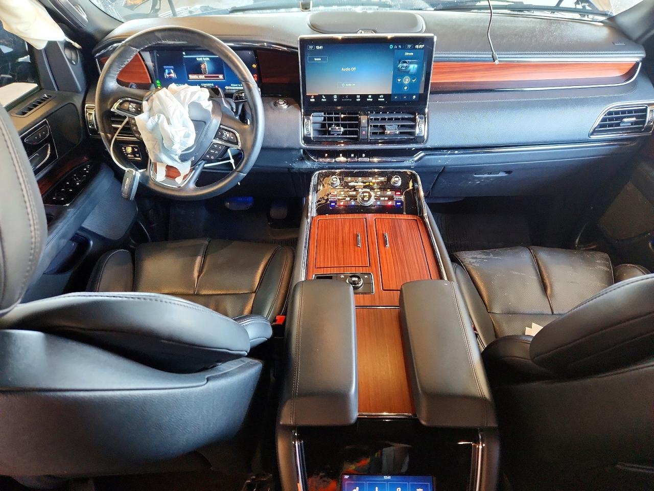 2024 LINCOLN NAVIGATOR