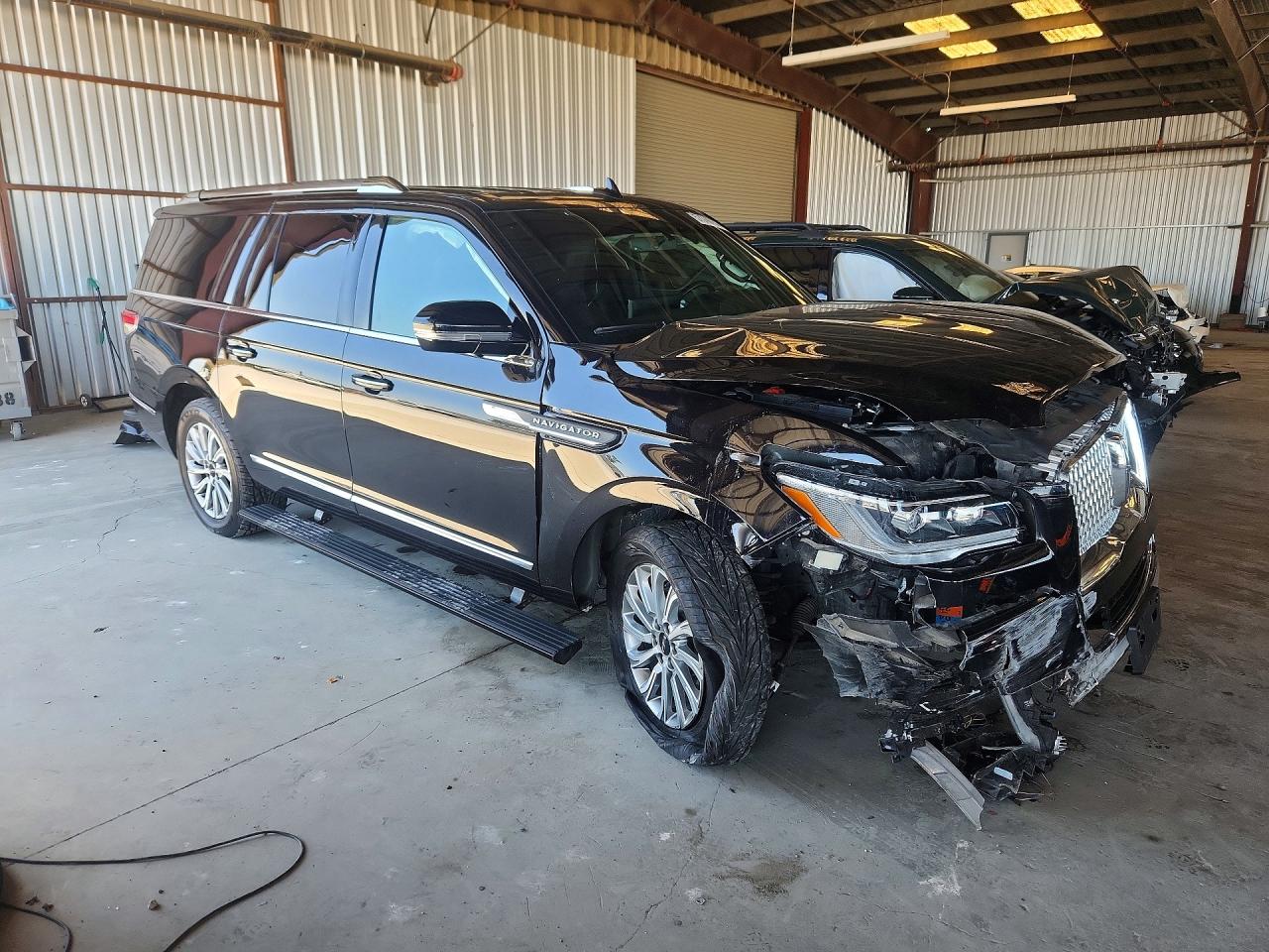 2024 LINCOLN NAVIGATOR