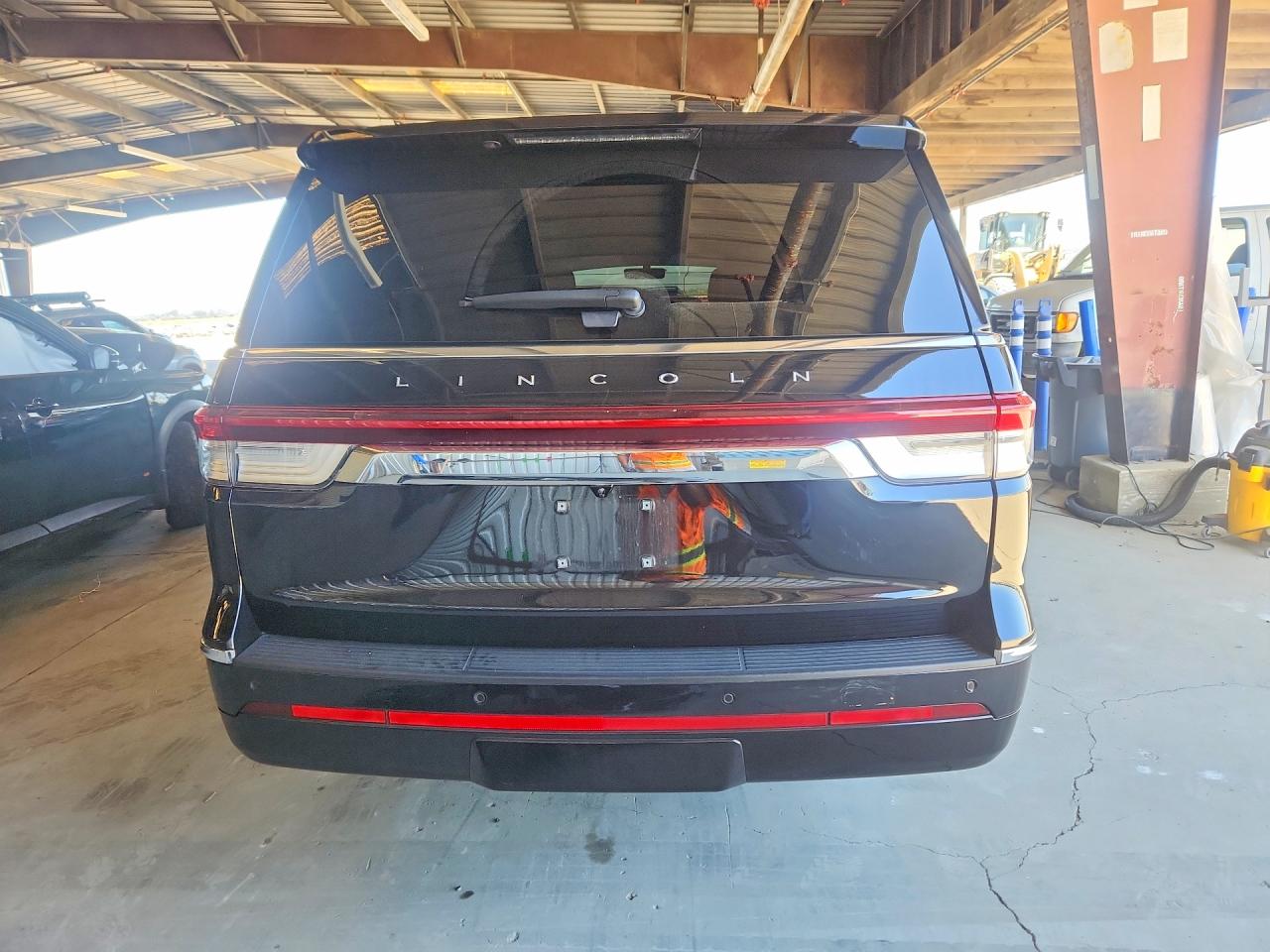 2024 LINCOLN NAVIGATOR