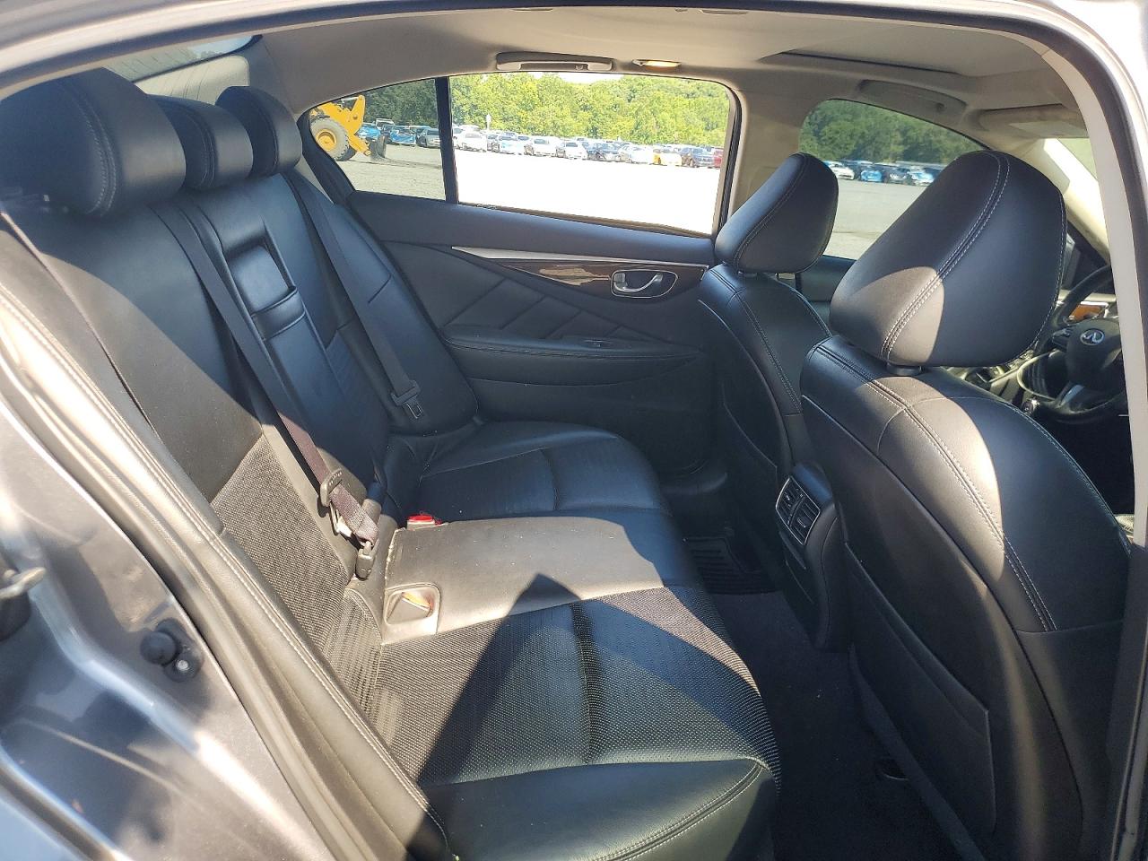 2016 INFINITI Q50