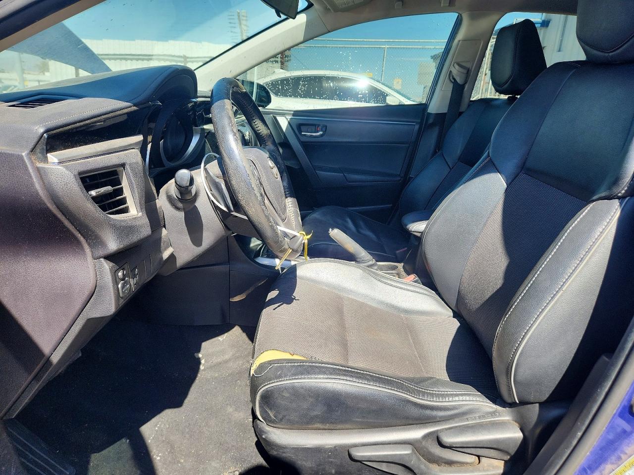 2015 TOYOTA COROLLA