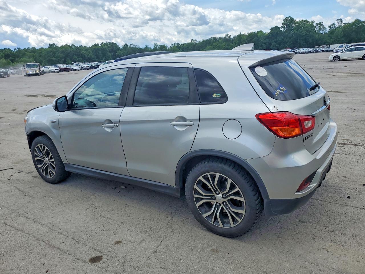 2018 MITSUBISHI OUTLANDER