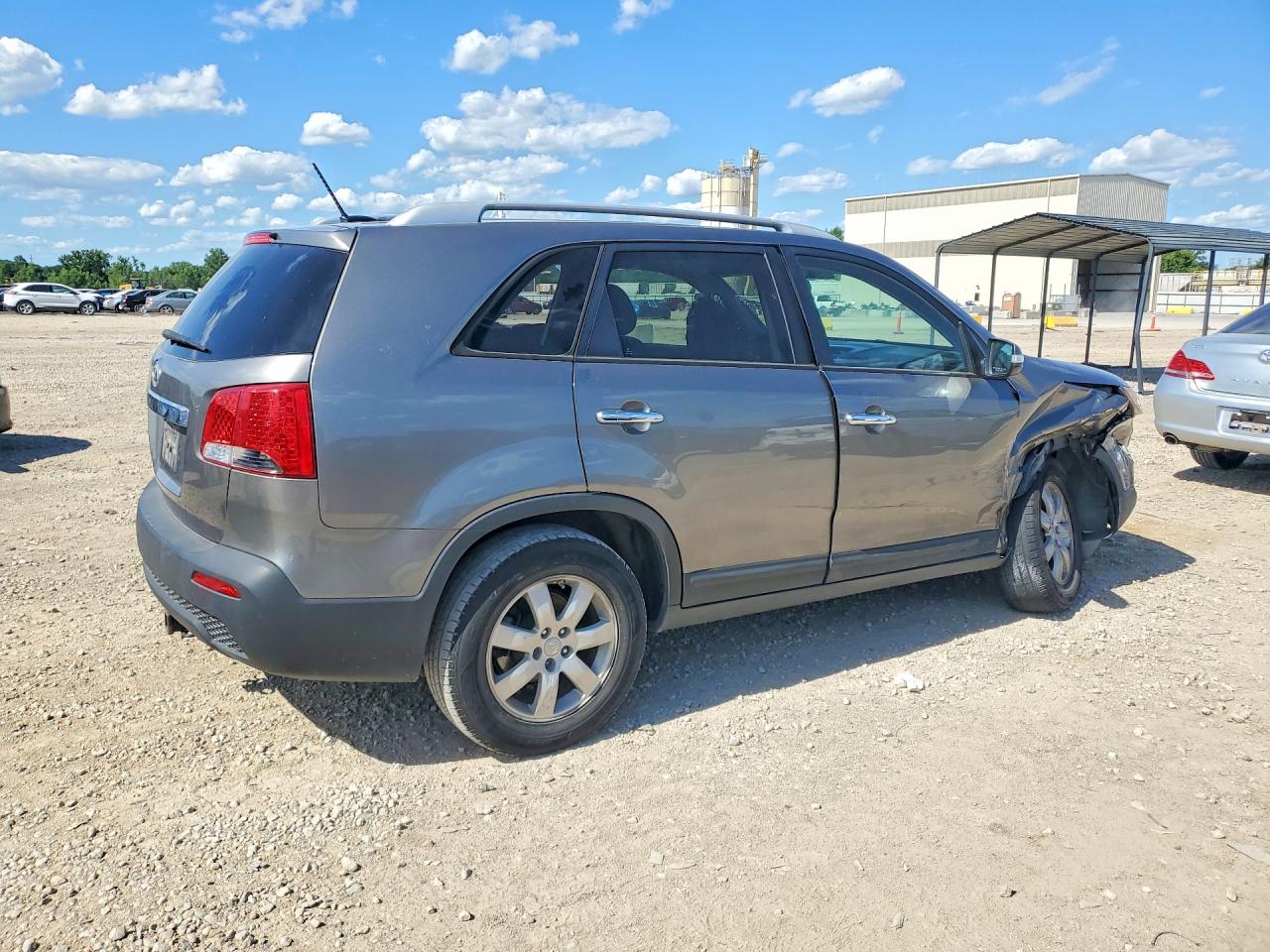 2013 KIA SORENTO