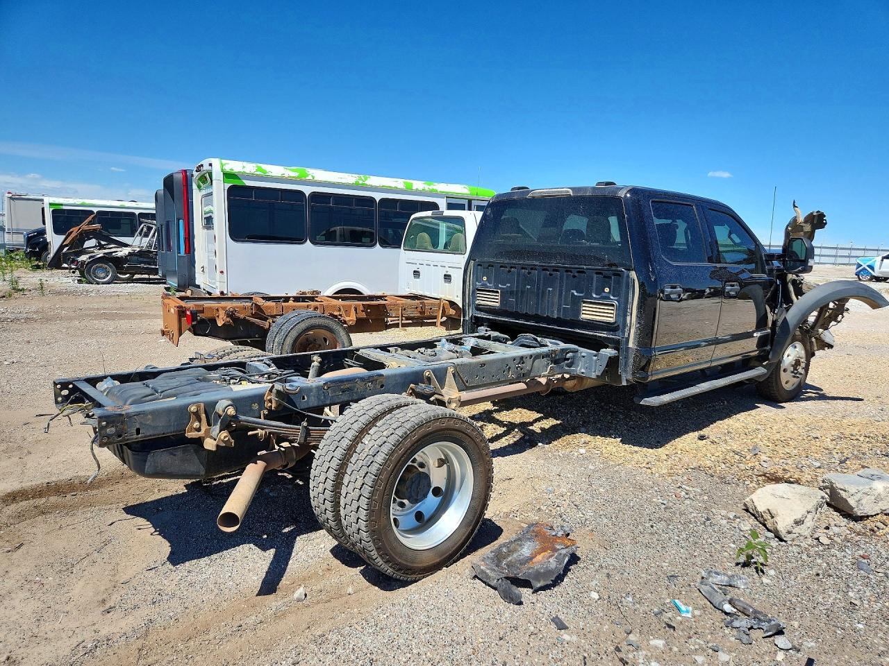 2022 FORD F550