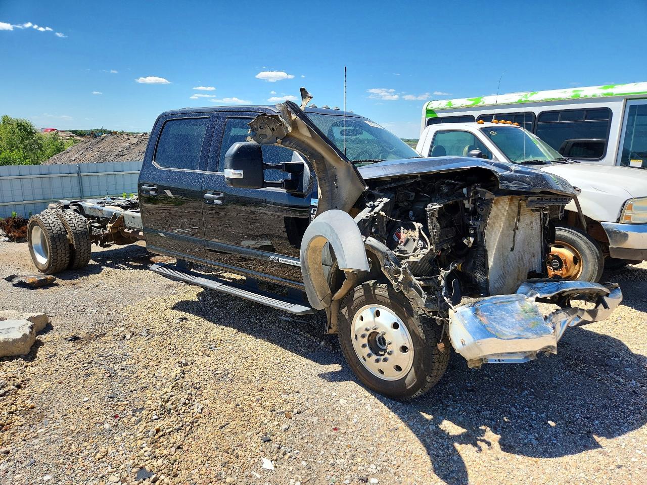 2022 FORD F550