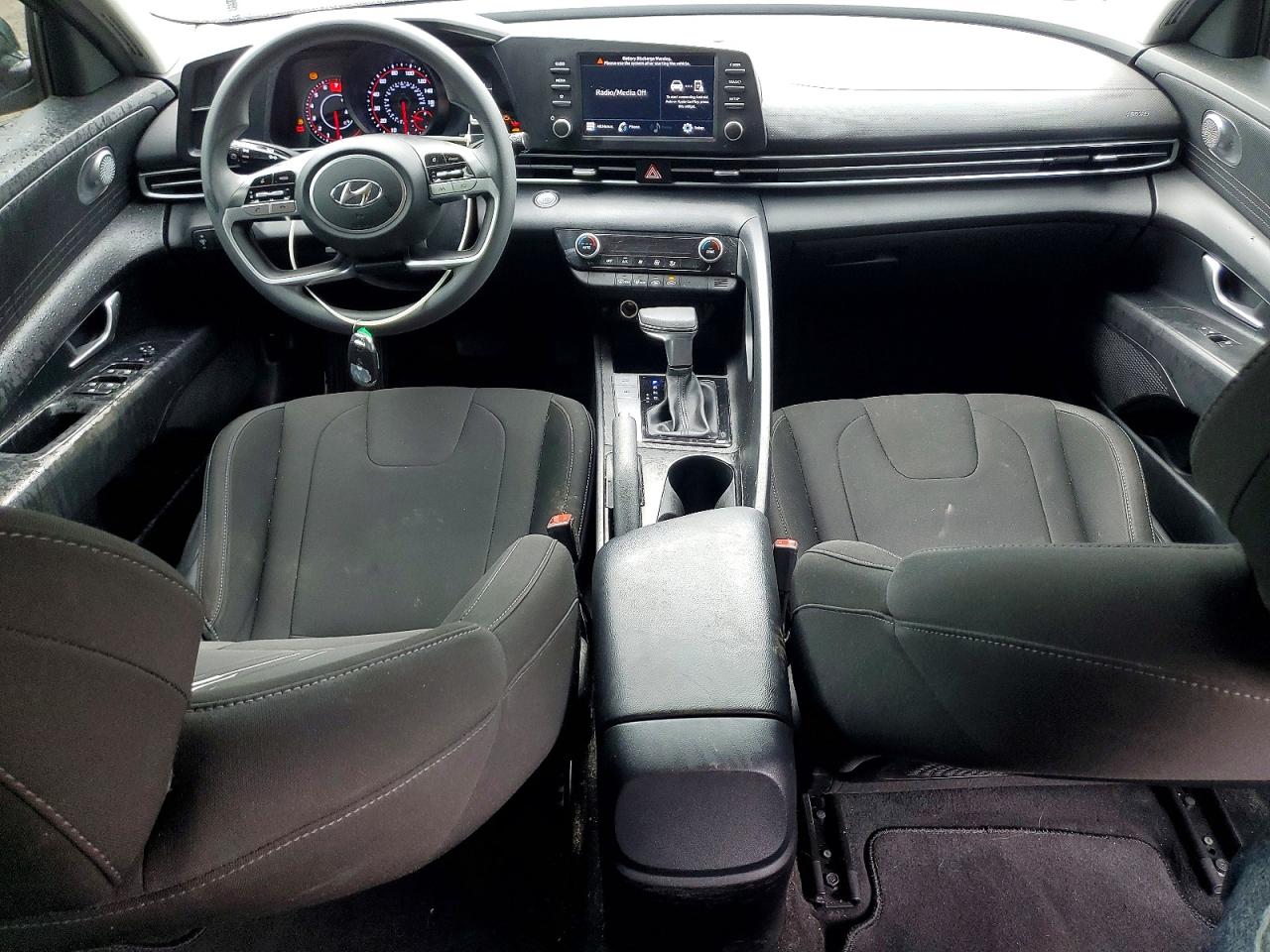 2022 HYUNDAI ELANTRA