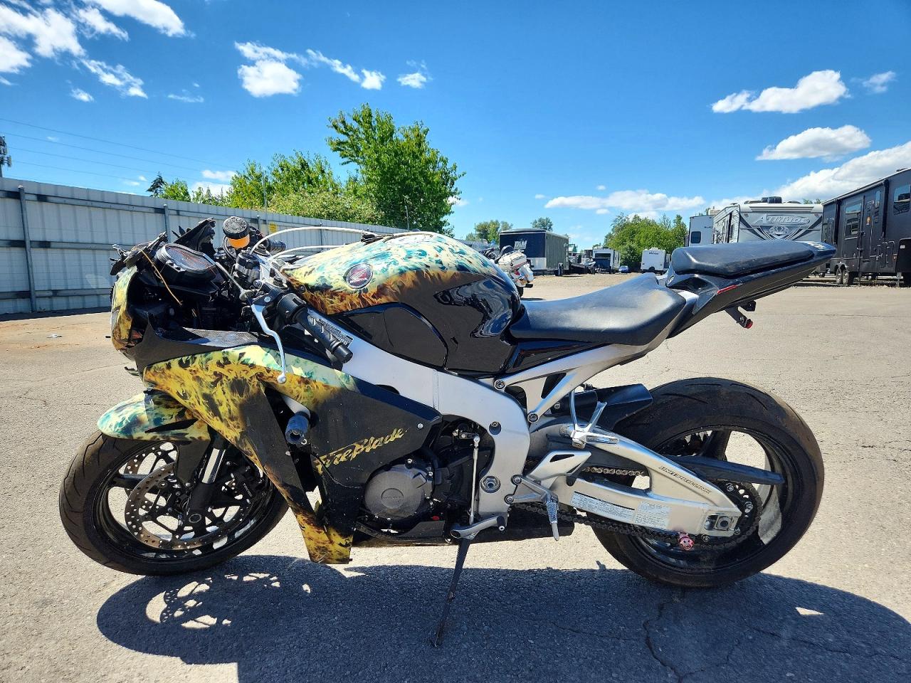 2011 HONDA CBR CYCLE