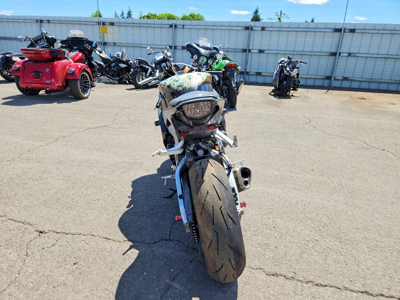 2011 HONDA CBR CYCLE