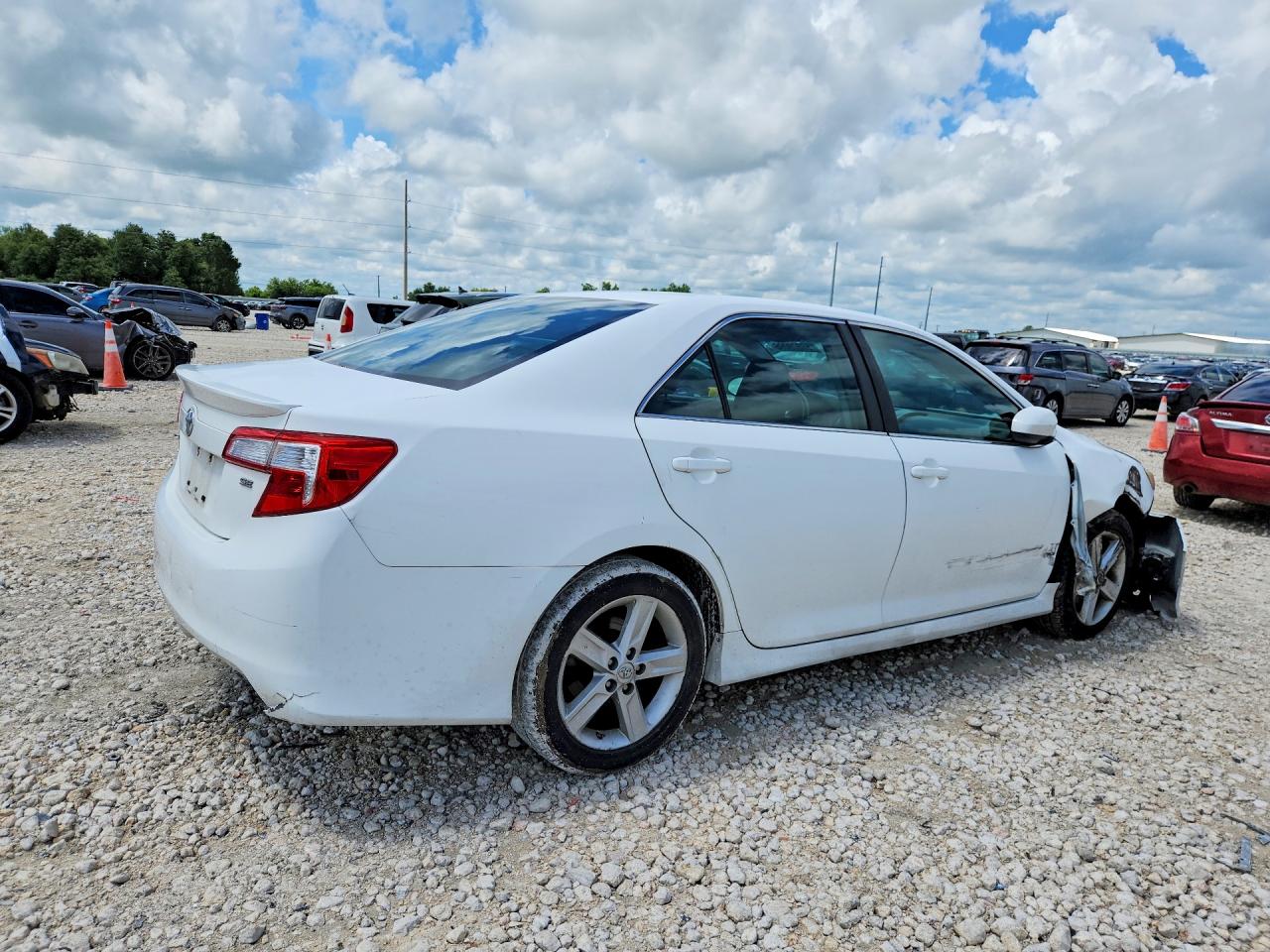 2013 TOYOTA CAMRY