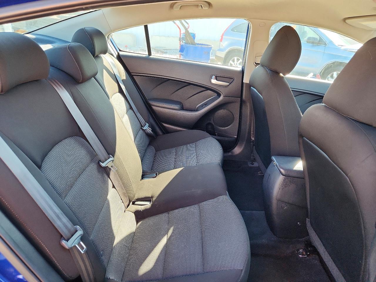 2017 KIA FORTE