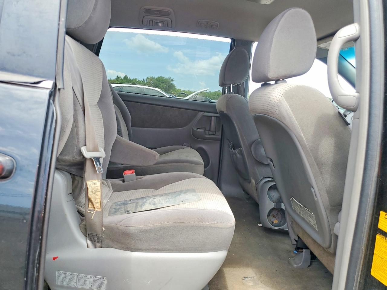 2009 TOYOTA SIENNA