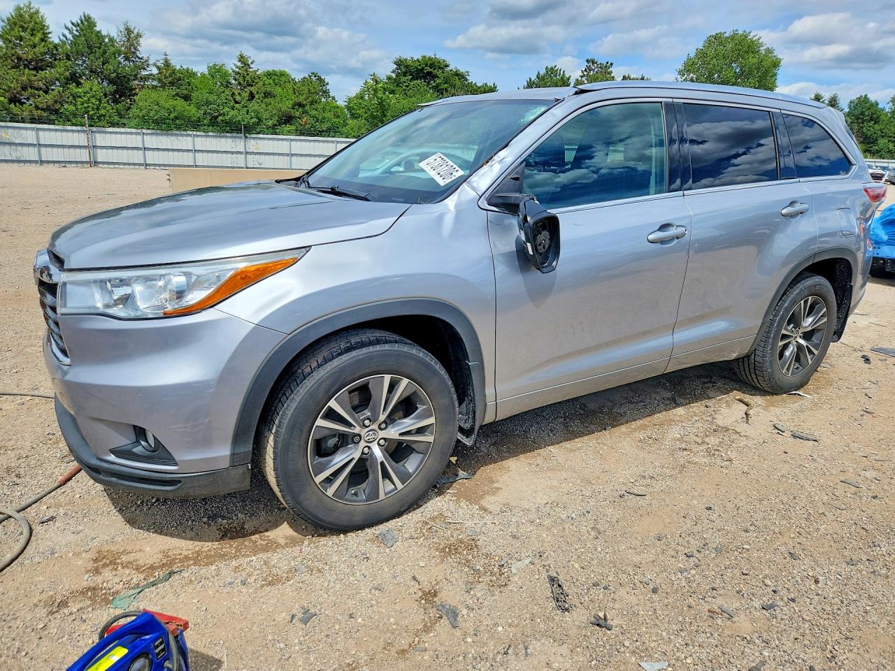 2016 TOYOTA HIGHLANDER