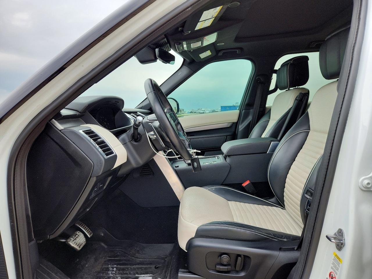 2022 LAND ROVER DISCOVERY