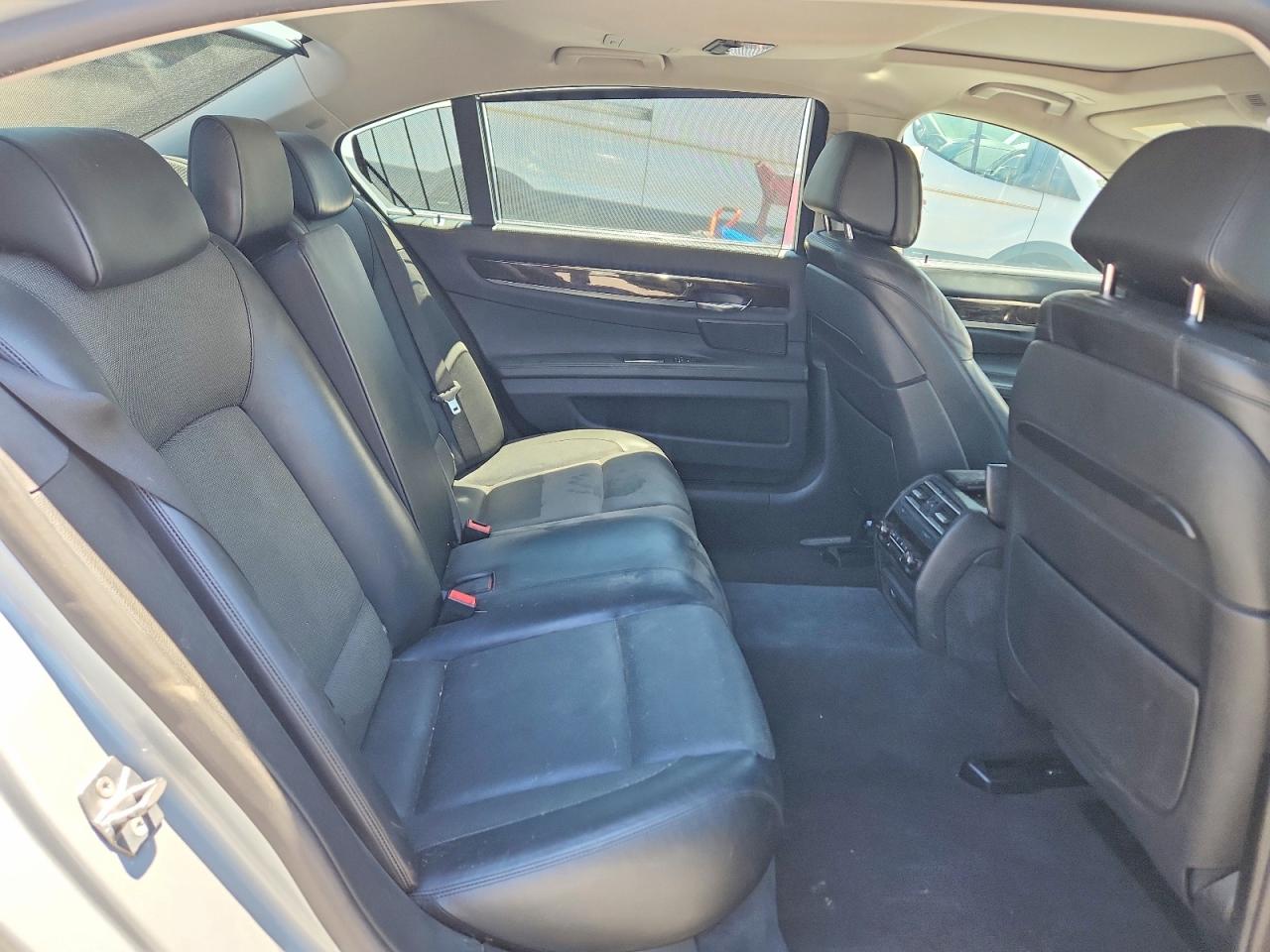 2013 BMW 7 SERIES