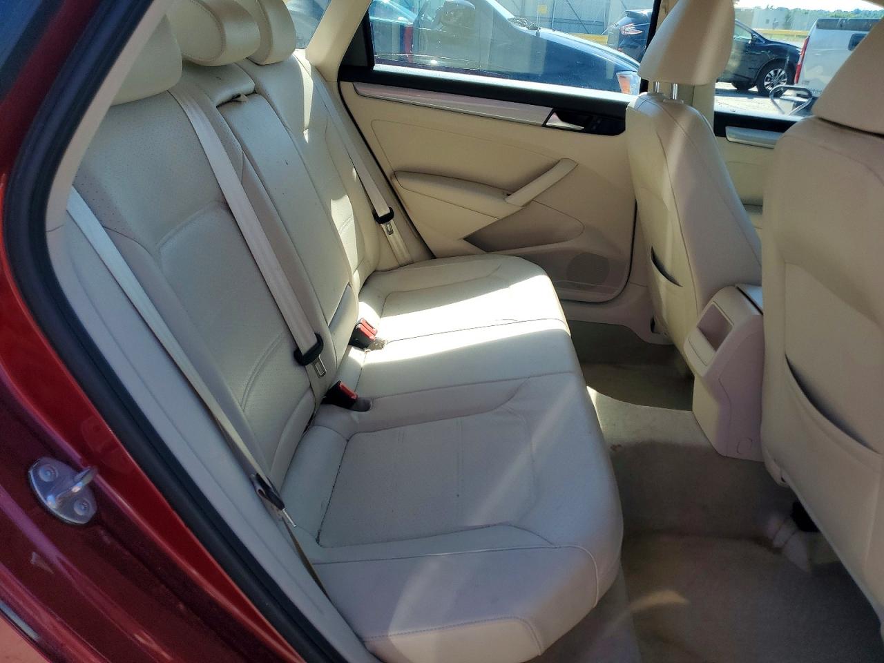 2015 VOLKSWAGEN PASSAT