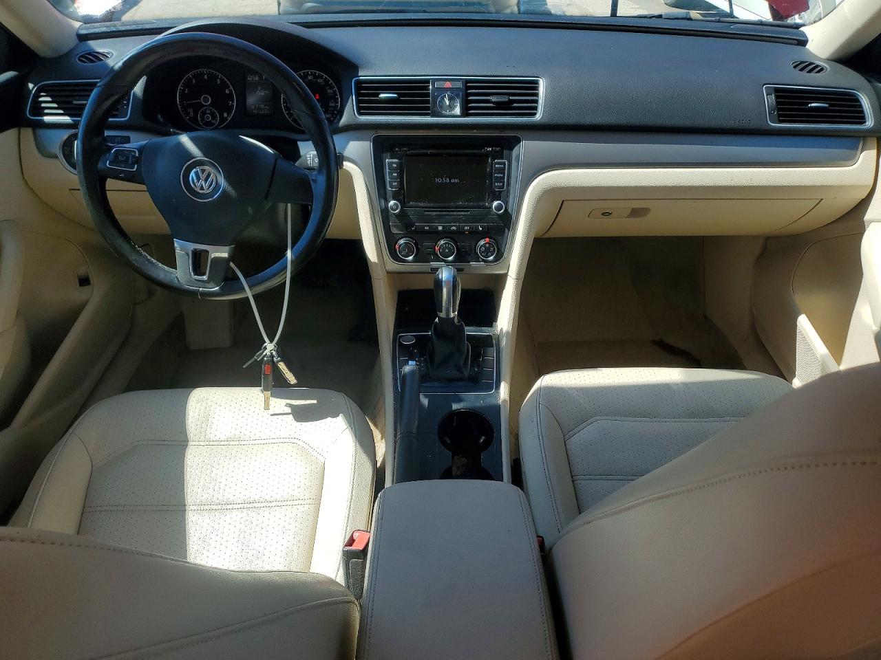 2015 VOLKSWAGEN PASSAT