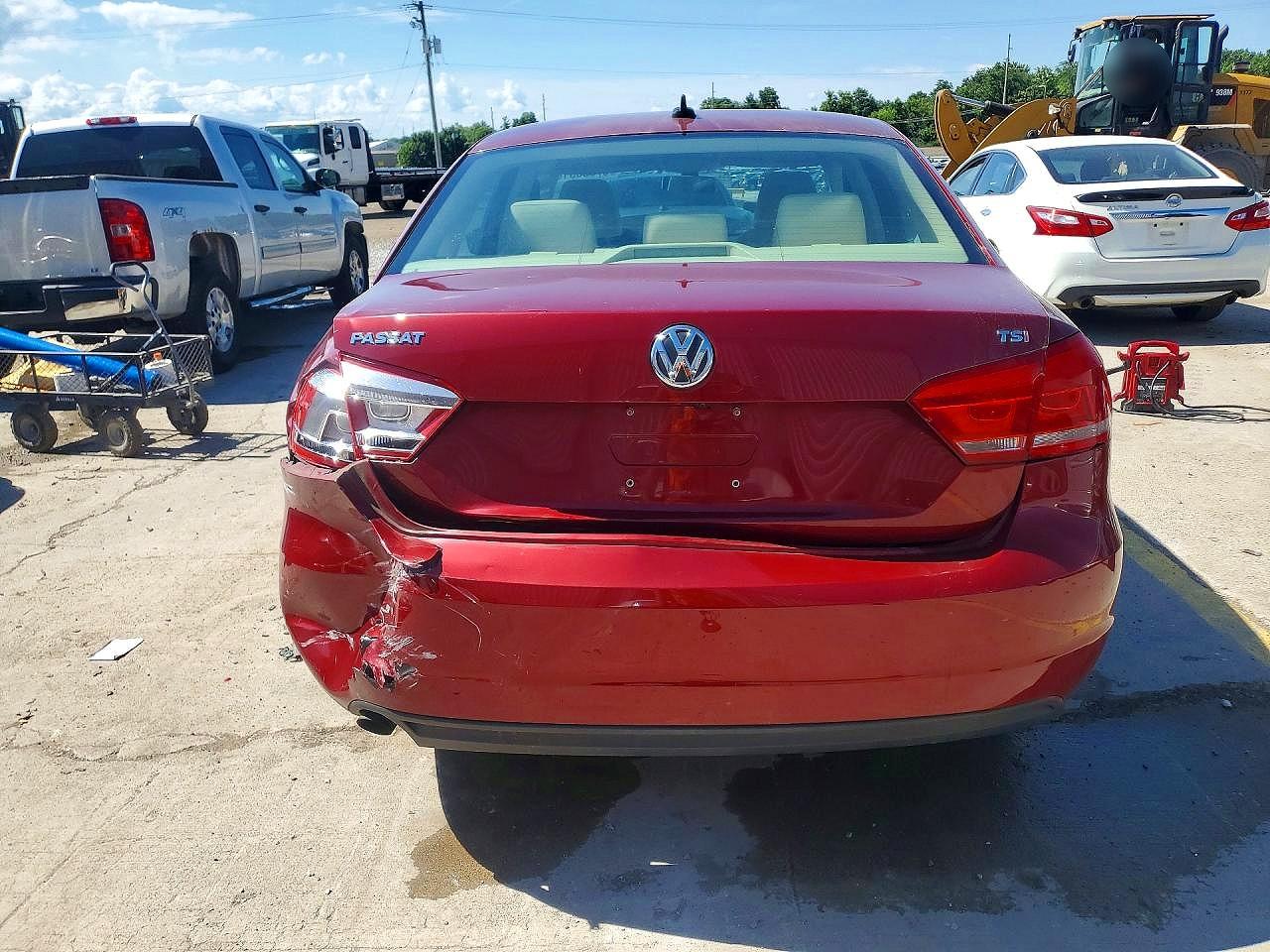 2015 VOLKSWAGEN PASSAT