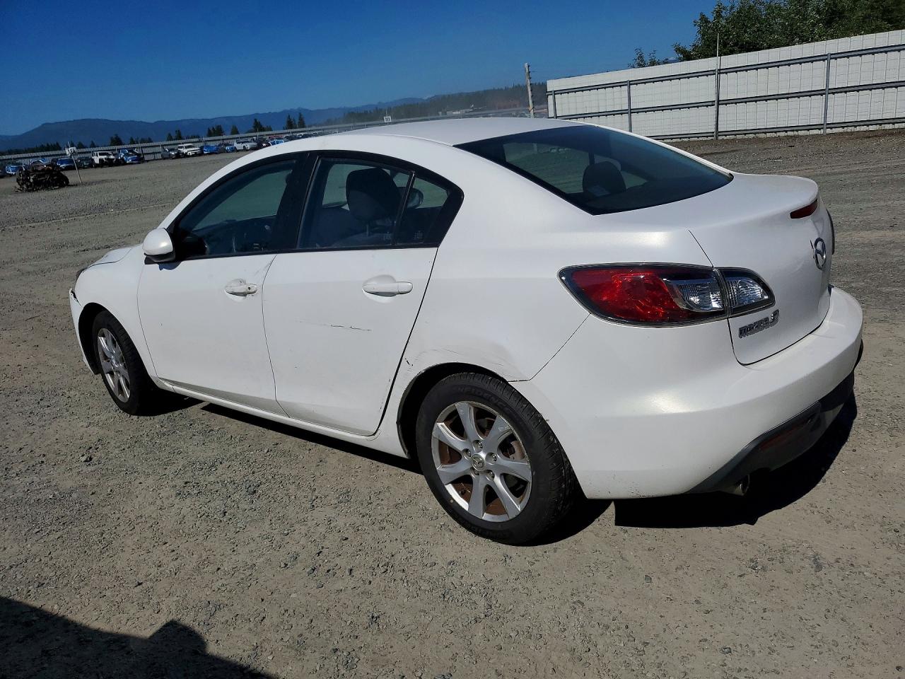 2010 MAZDA 3