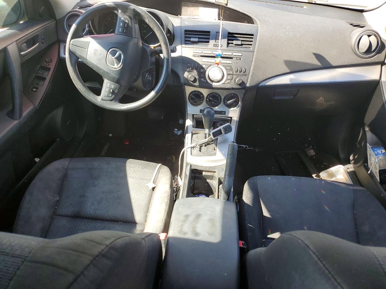 2010 MAZDA 3