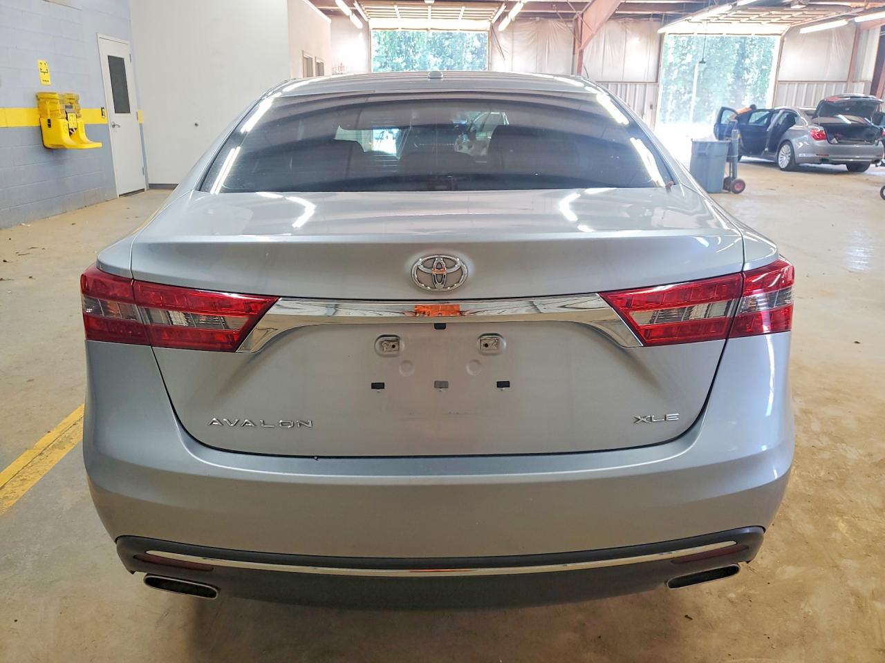 2016 TOYOTA AVALON