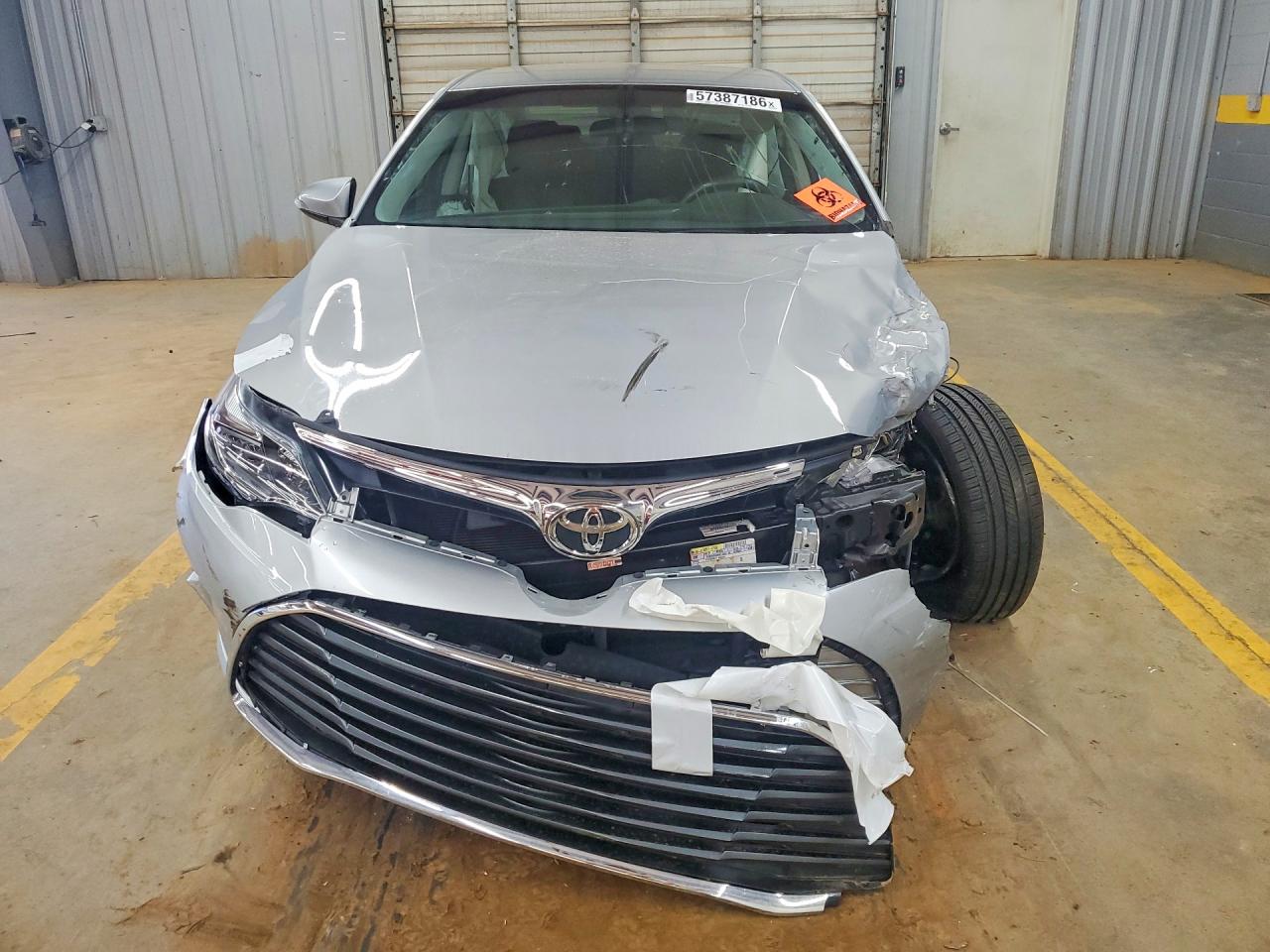 2016 TOYOTA AVALON