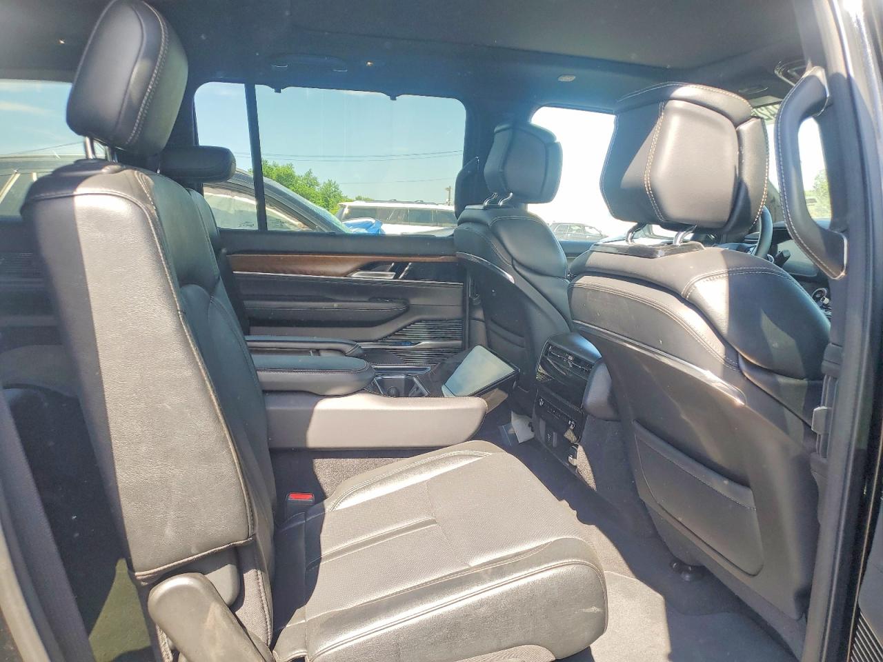 2024 JEEP GRAND WAGO