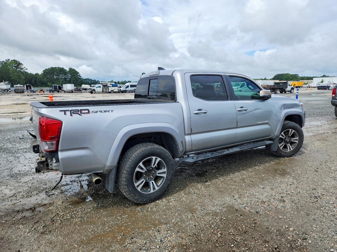 2017 TOYOTA TACOMA