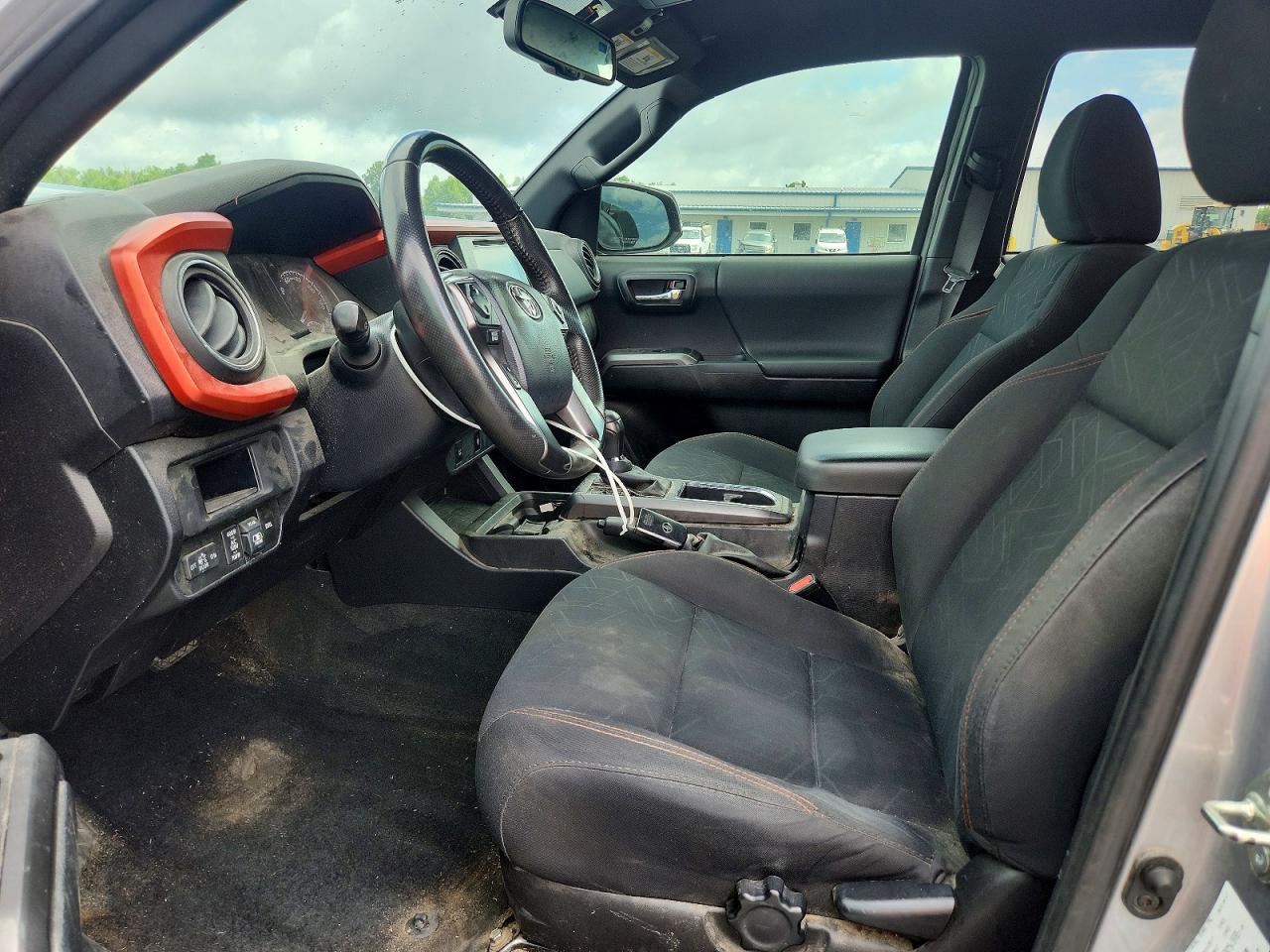 2017 TOYOTA TACOMA