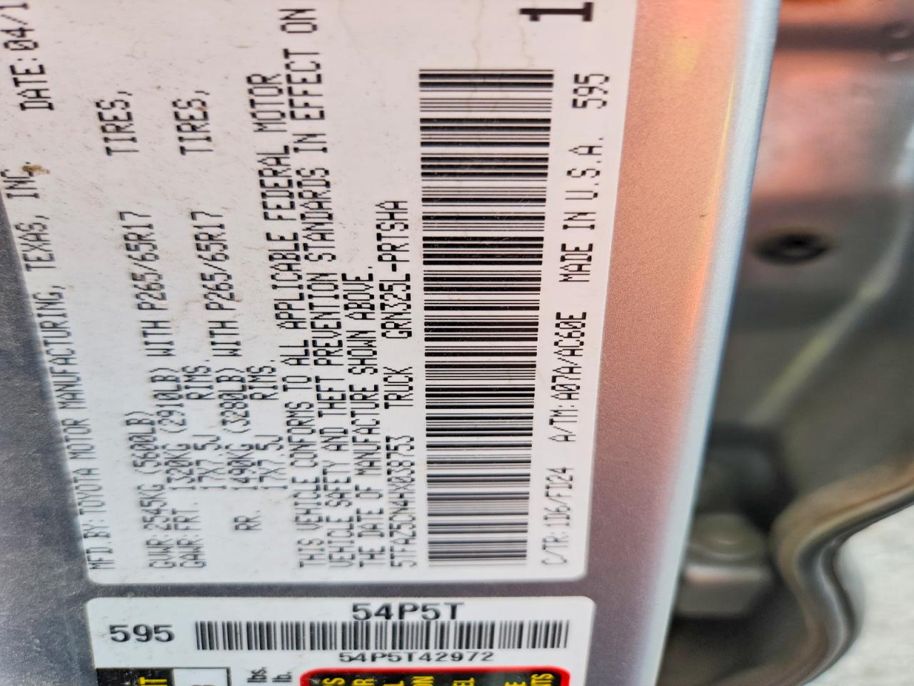 2017 TOYOTA TACOMA