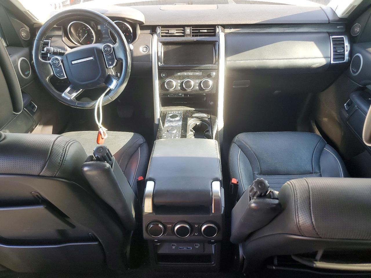 2017 LAND ROVER DISCOVERY