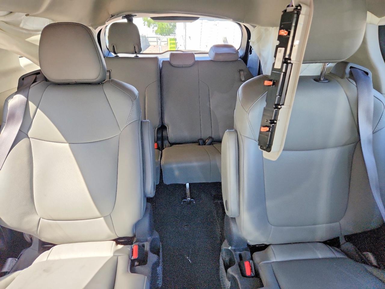 2022 TOYOTA SIENNA