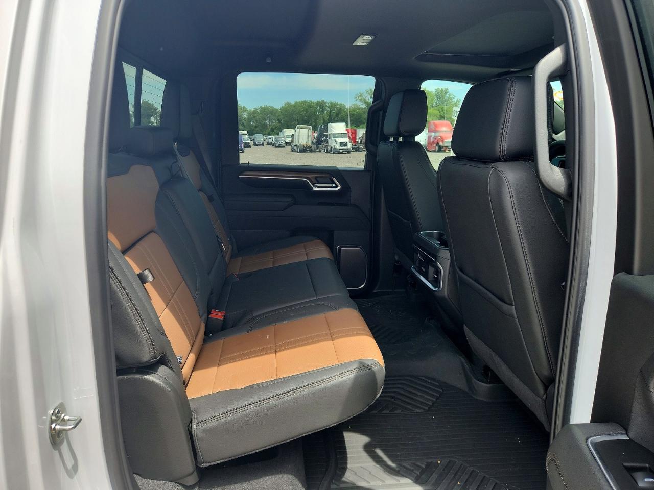 2025 CHEVROLET SILVERADO