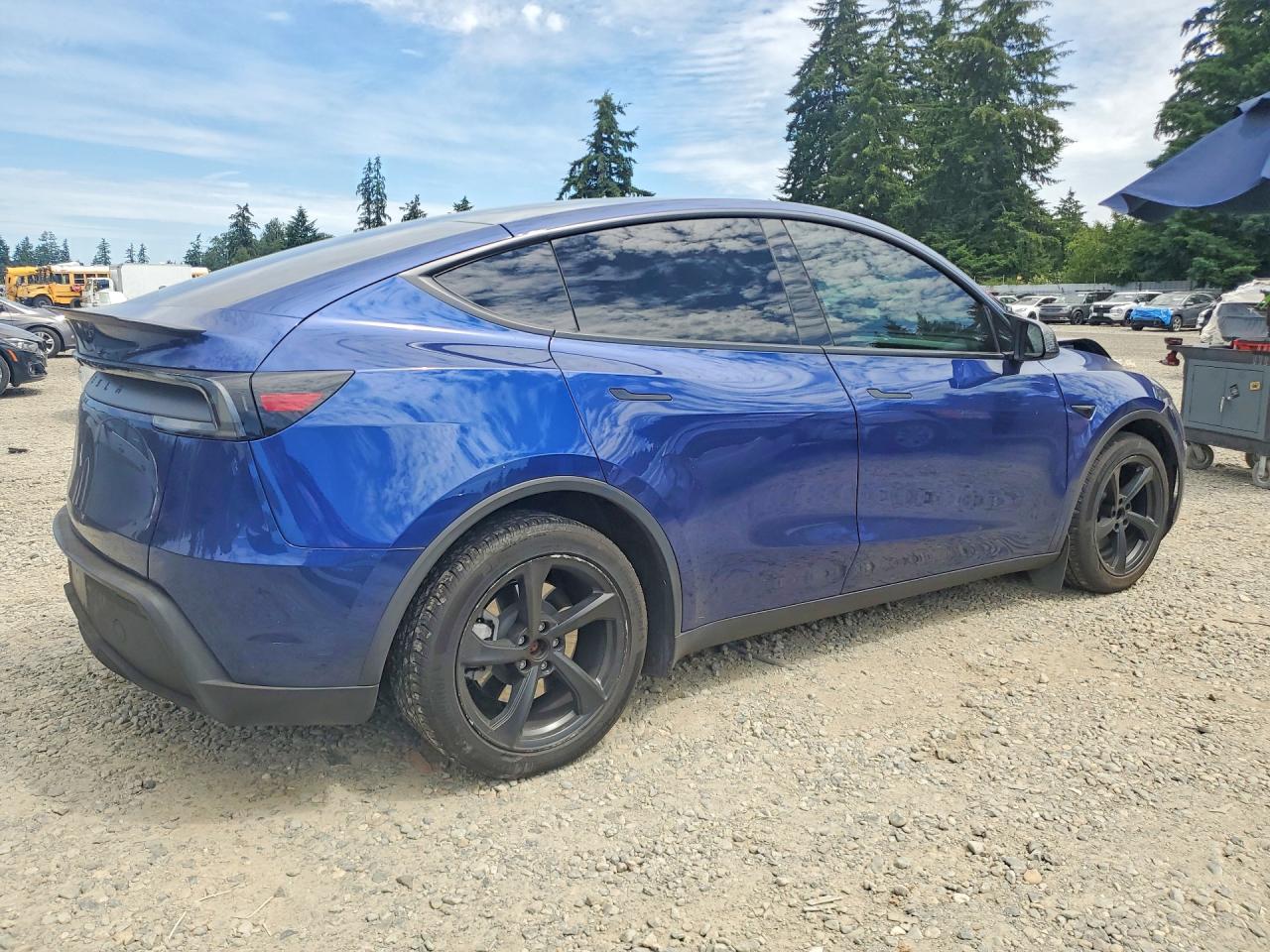 2026 TESLA MODEL Y