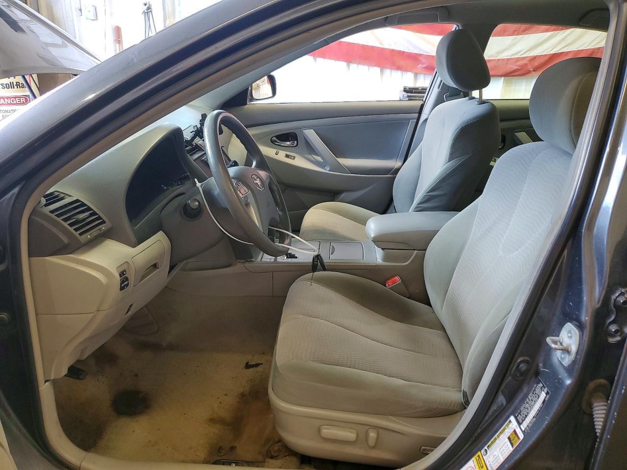 2010 TOYOTA CAMRY