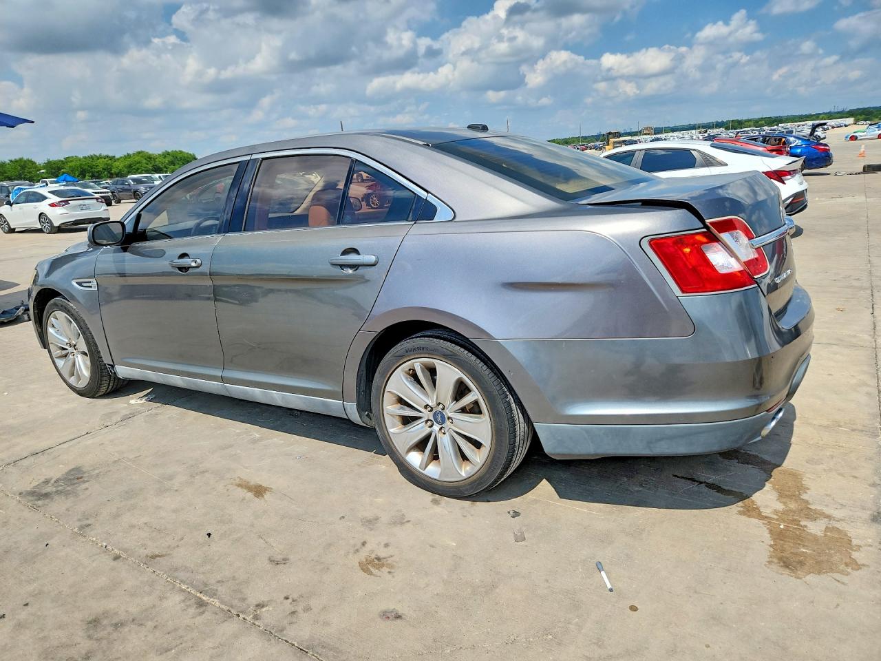 2011 FORD TAURUS