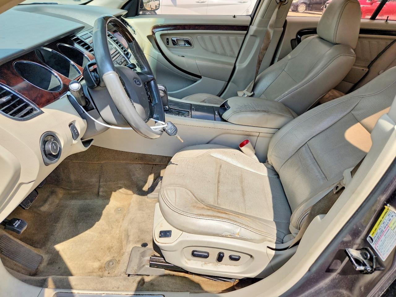 2011 FORD TAURUS